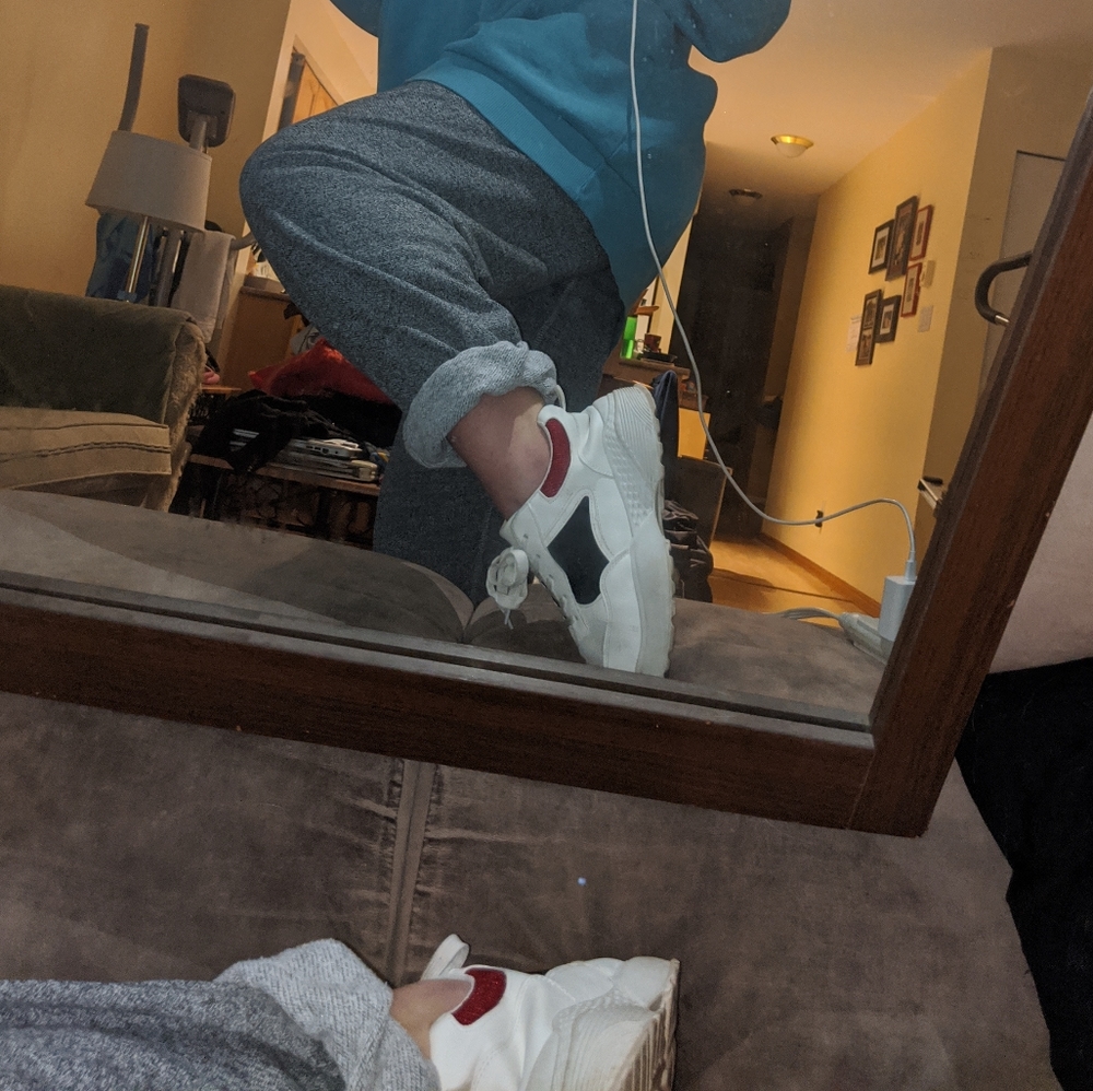 White sneakers - Picture 3 of 5